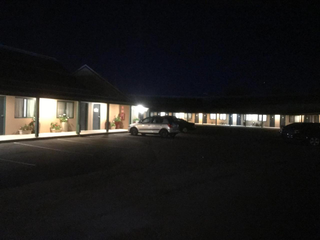 The Bakehouse Motel Goulburn Εξωτερικό φωτογραφία